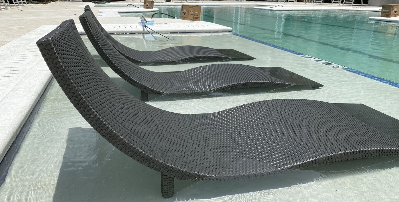 Designed to fit any commercial or residential project with style and durability. The Wave Chaise Lounge is a spectacular addition to your poolside. The curved frame allows the user to soak in the water and the sun. 